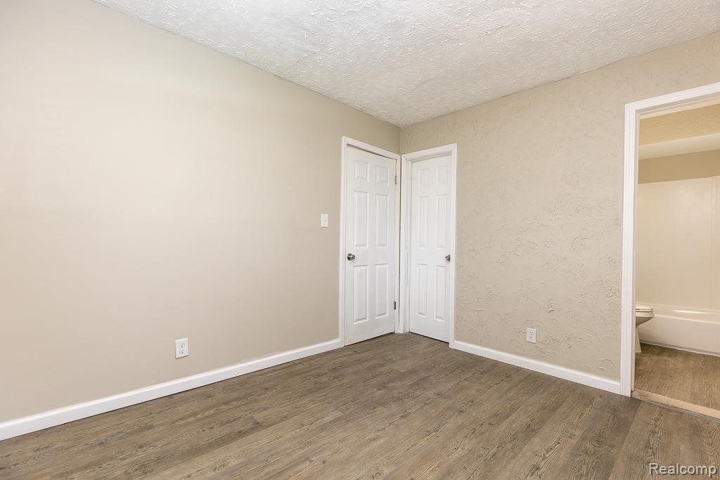 564 Marquette Drive, Detroit, MI 48214 — Photo 21