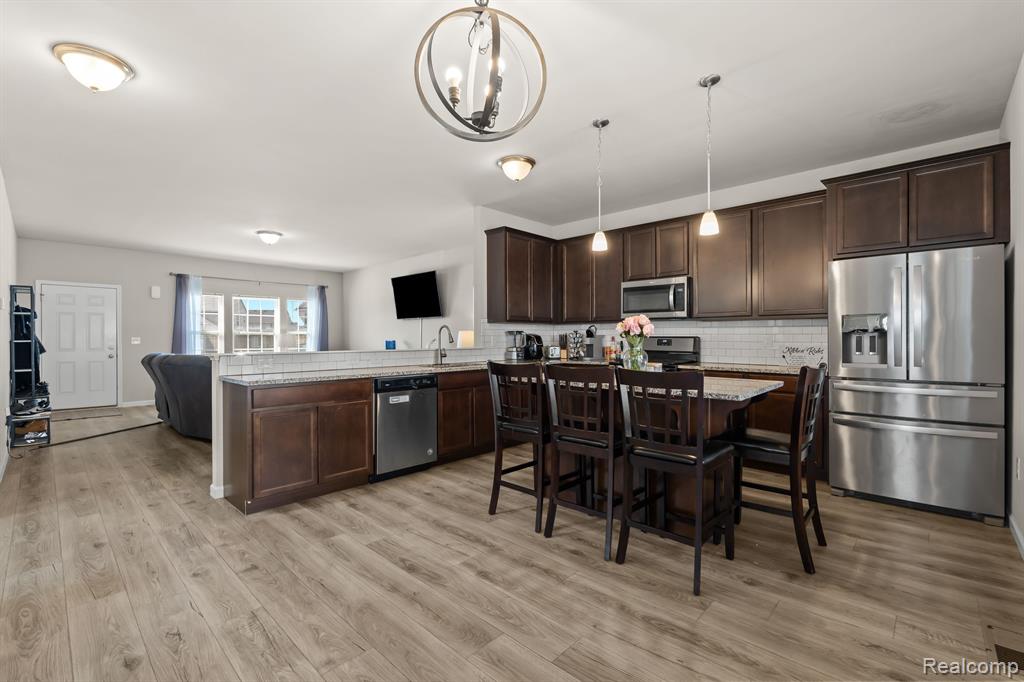 42884 FREDERICK, Van Buren, MI 48111 — Photo 9