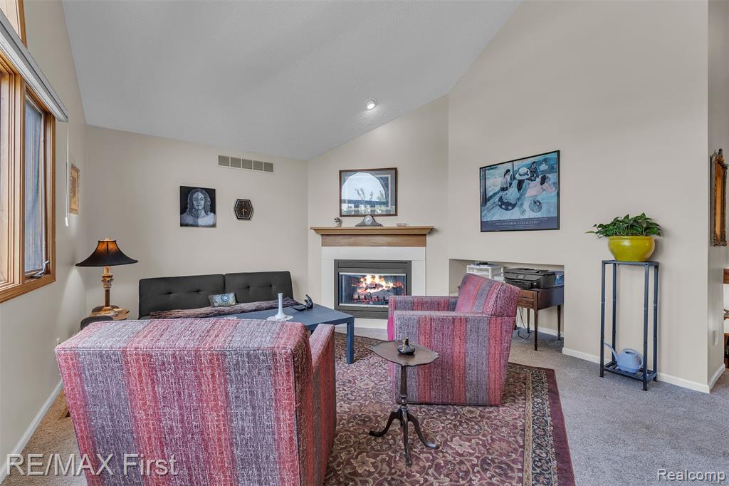 6547 Scenic Pines Court, Clarkston, MI — Photo 18