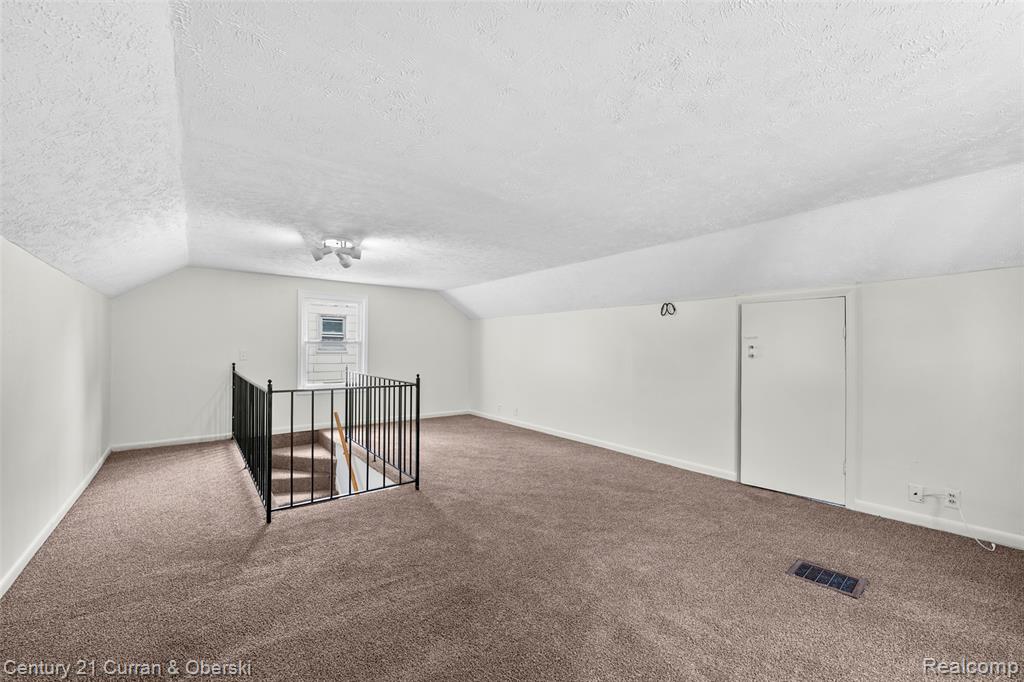 7910 Orchard Avenue, Dearborn, MI 48126 — Photo 19