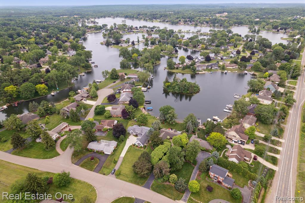 5161 Ledgewood Drive, Commerce Twp, MI 48382 — Photo 62