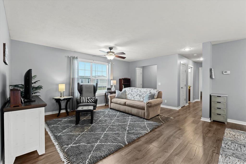 11209 SPRING ARBOR, South Lyon, MI 48178 — Photo 7