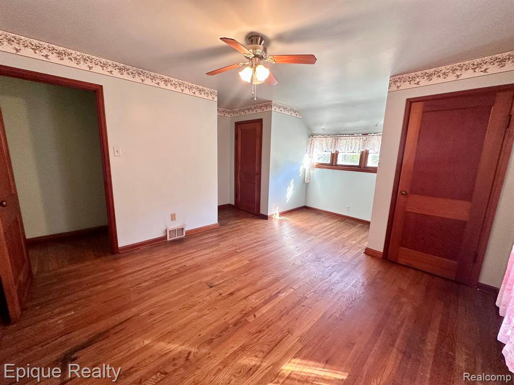 305 N Kennefic Street, Yale, MI 48097 — Photo 17