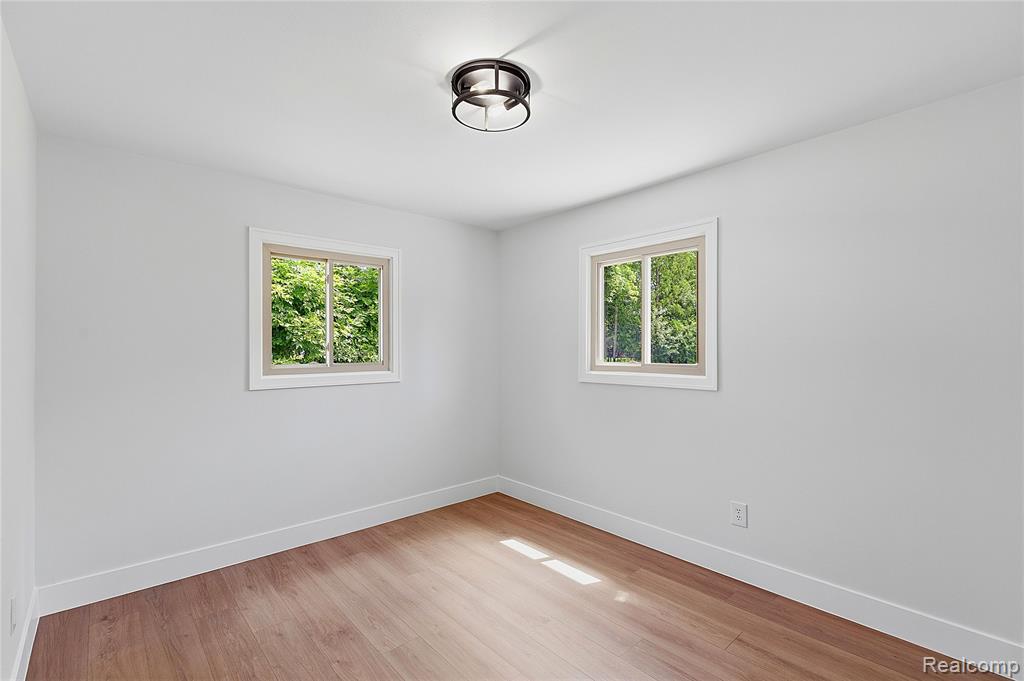 28264 Bayberry Road, Farmington, MI 48331 — Photo 24
