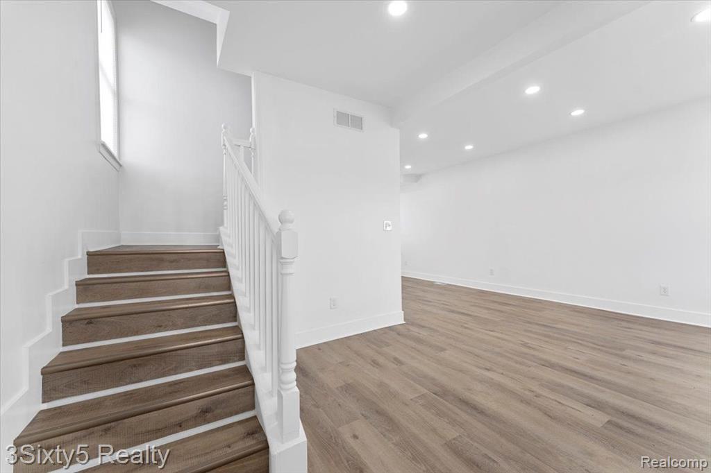 8072 E EDSEL FORD, Detroit, MI 48213 — Photo 11