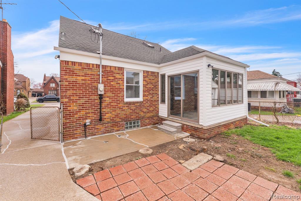 8285 Cheyenne Street, Detroit, MI 48228 — Photo 7