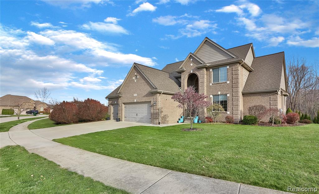 52142 Pawnee Drive, Macomb, MI 48042 — Photo 2