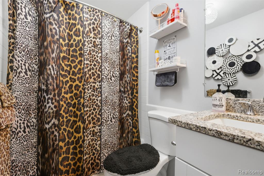 8200 E Jefferson Avenue, 411, Detroit, MI 48214 — Photo 14