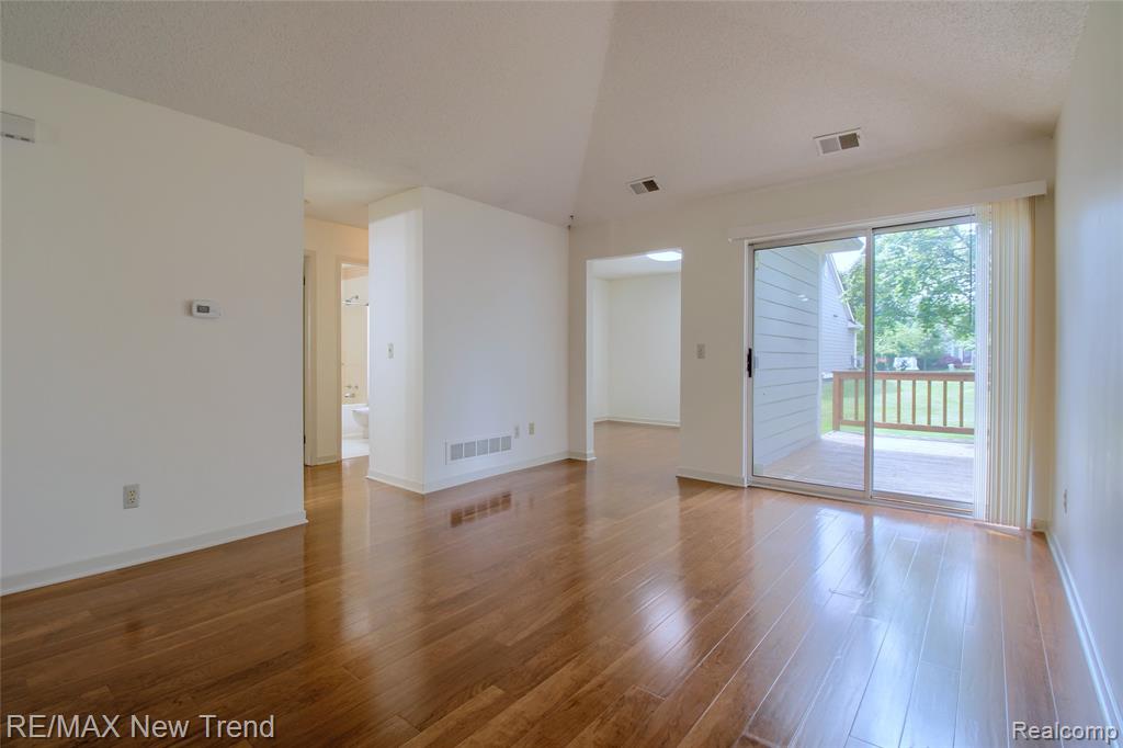 41404 BELDEN Circle, Novi, MI — Photo 7