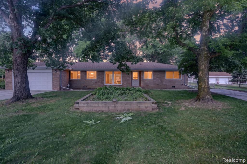 4877 Orchard Lane, Owosso, MI 48867 — Photo 5