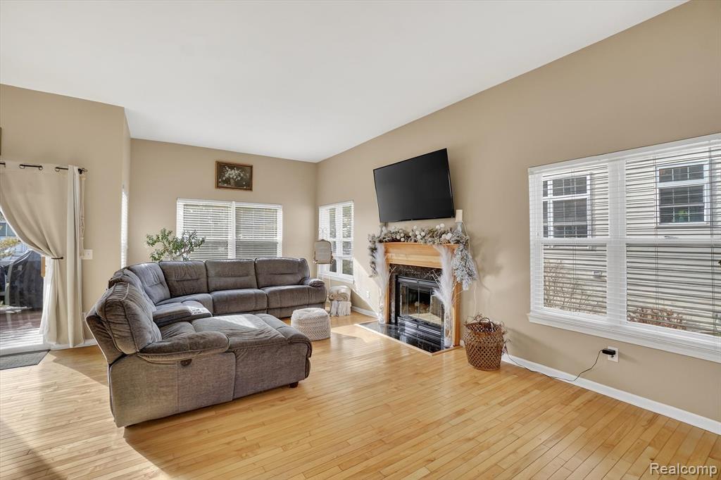 1137 Hudson Drive, Howell, MI 48843 — Photo 4
