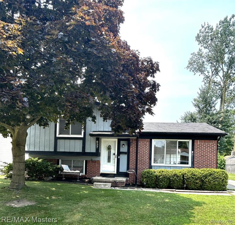 637 Dane Drive, Monroe, MI 48162 — front exterior