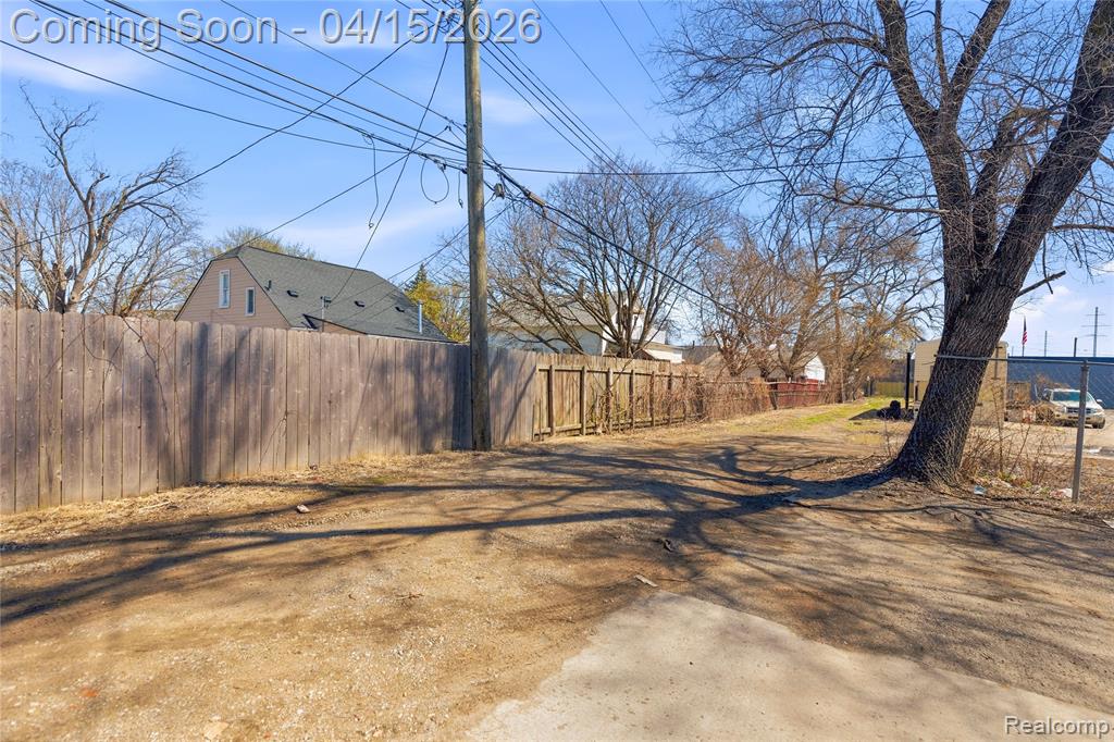 11429 E 8 Mile Road, Warren, MI 48089 — Photo 23