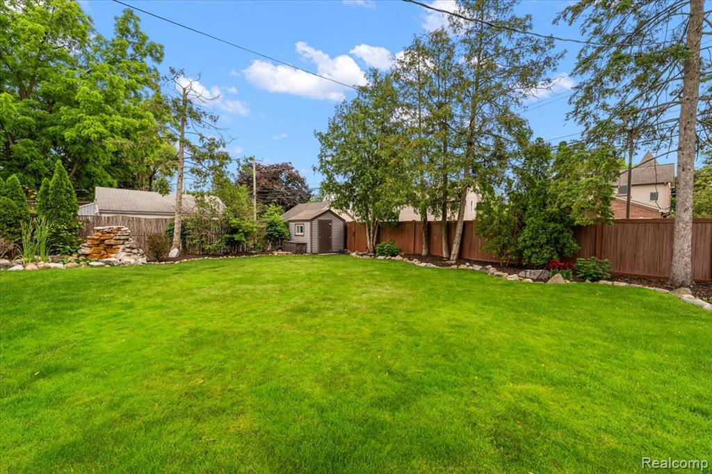 415 Yerkes Street, Northville, MI 48167 — Photo 7