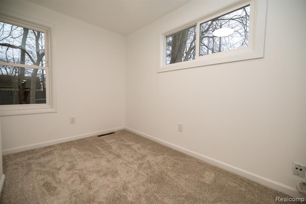 9172 Millward Avenue, White Lake, MI — Photo 16