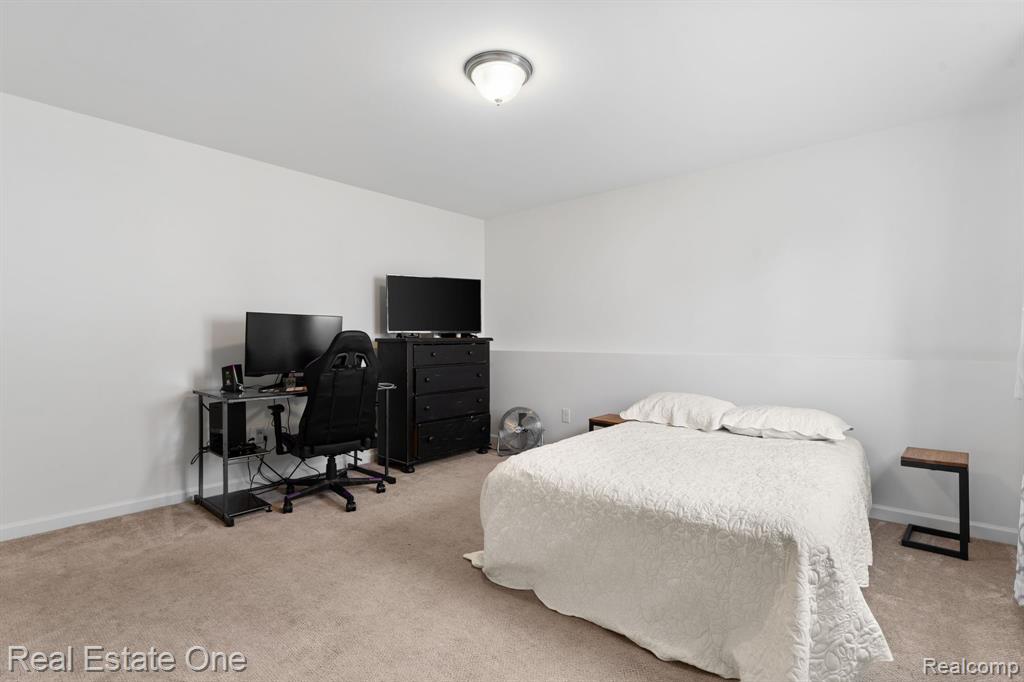 3513 Amber Oaks Drive, Howell, MI 48855 — Photo 29