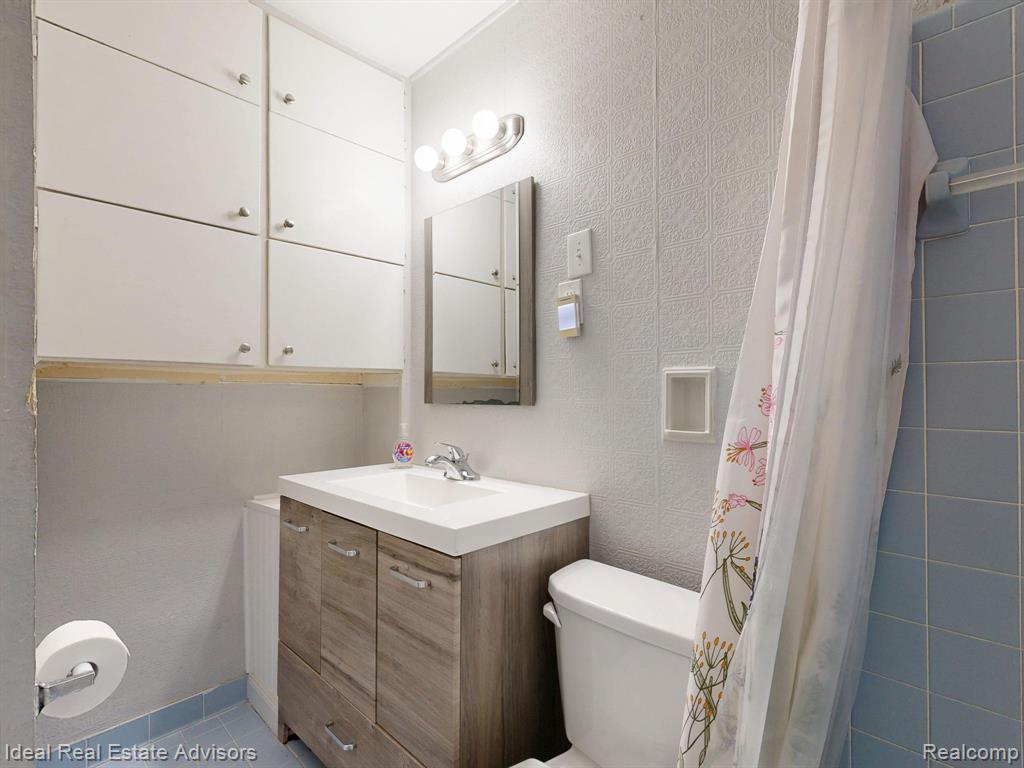 535 E Saratoga Street, Fenton, MI 48220 — Photo 23