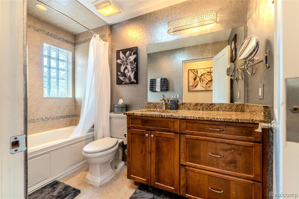 16991 Kirkshire Avenue, Beverly Hills, MI 48025 — Photo 17