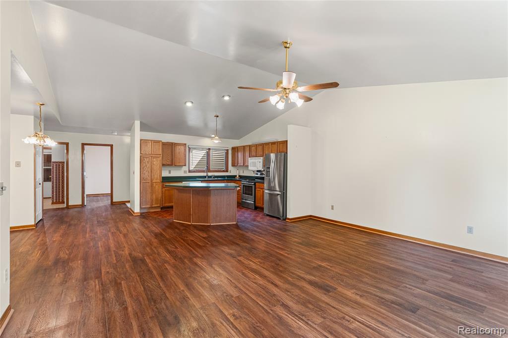 9280 Monica Drive, 53, Davison, MI 48423 — Photo 4