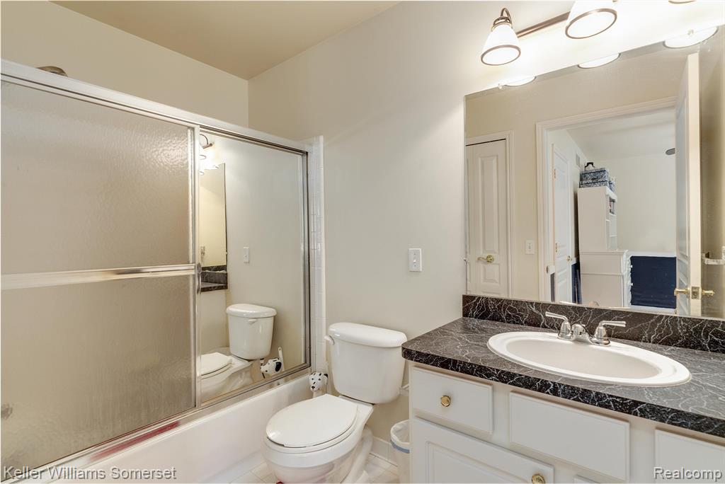 55328 BELMONT Drive, Shelby Twp, MI 48315 — Photo 49