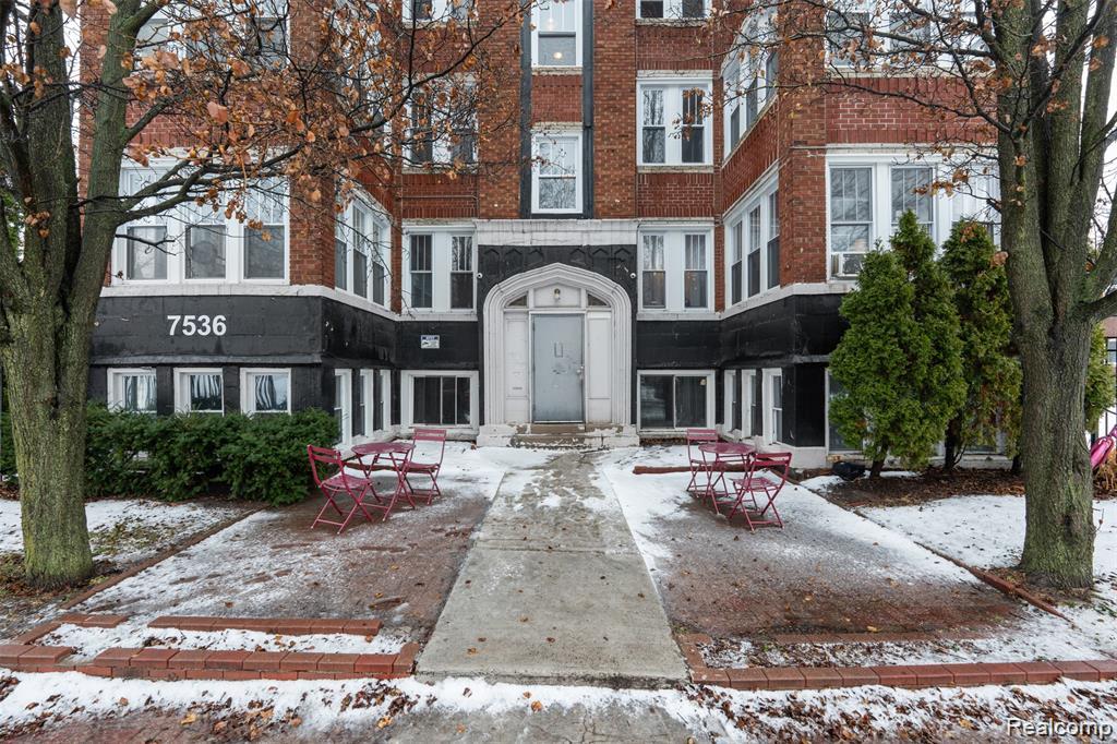7536 #10 Dunedin Street, Detroit, MI 48206 — Photo 3