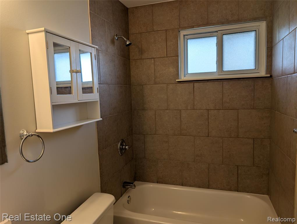 6015 N Globe Street, Westland, MI — Photo 9