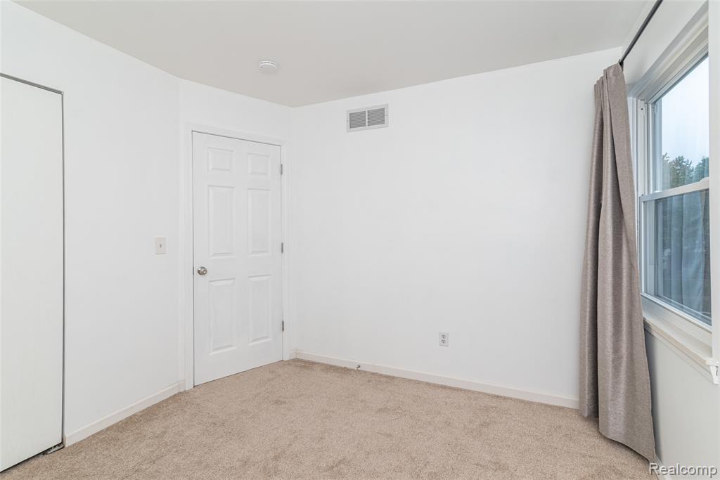 41975 Cherry Hill Road, Novi, MI — Photo 17
