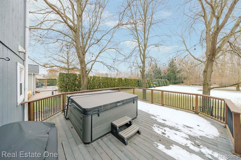 4083 W MAPLE Road, Wixom, MI 48393 — Photo 53