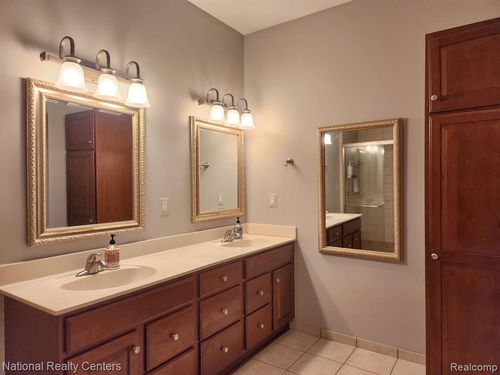 47348 CIDER MILL Drive, Novi, MI — Photo 8