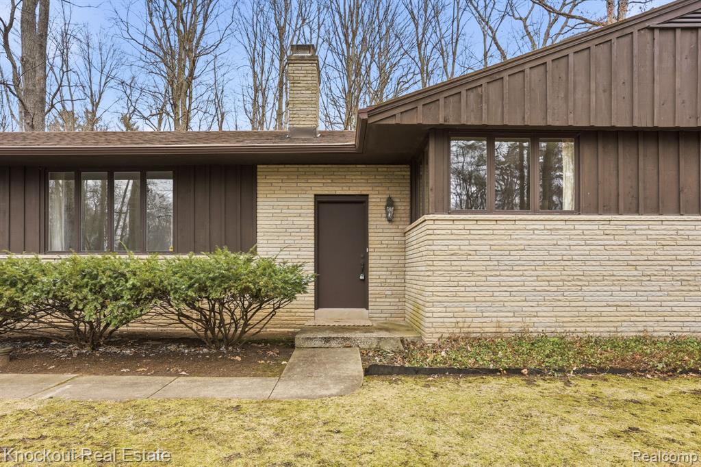 7301 W Ronrick Place, Frankenmuth, MI 48734 — Photo 5