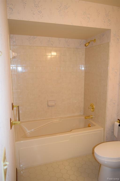 5599 Hickory Circle, Flushing, MI 48433 — Photo 22