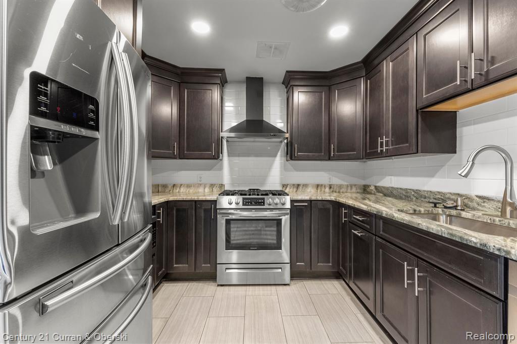 8810 BROOKLINE Avenue, Plymouth, MI 48170 — Photo 8