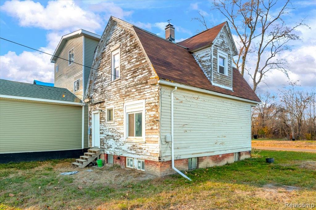 9390 Emmons, Detroit, MI 48214 — Photo 27