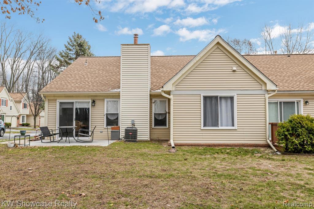 6481 PEMBROOK Drive, Westland, MI — Photo 23