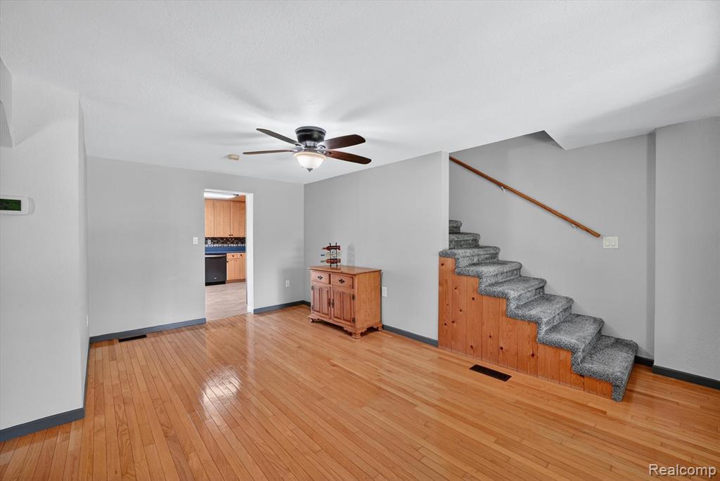 10520 North Dixie, South Rockwood, MI — Photo 5