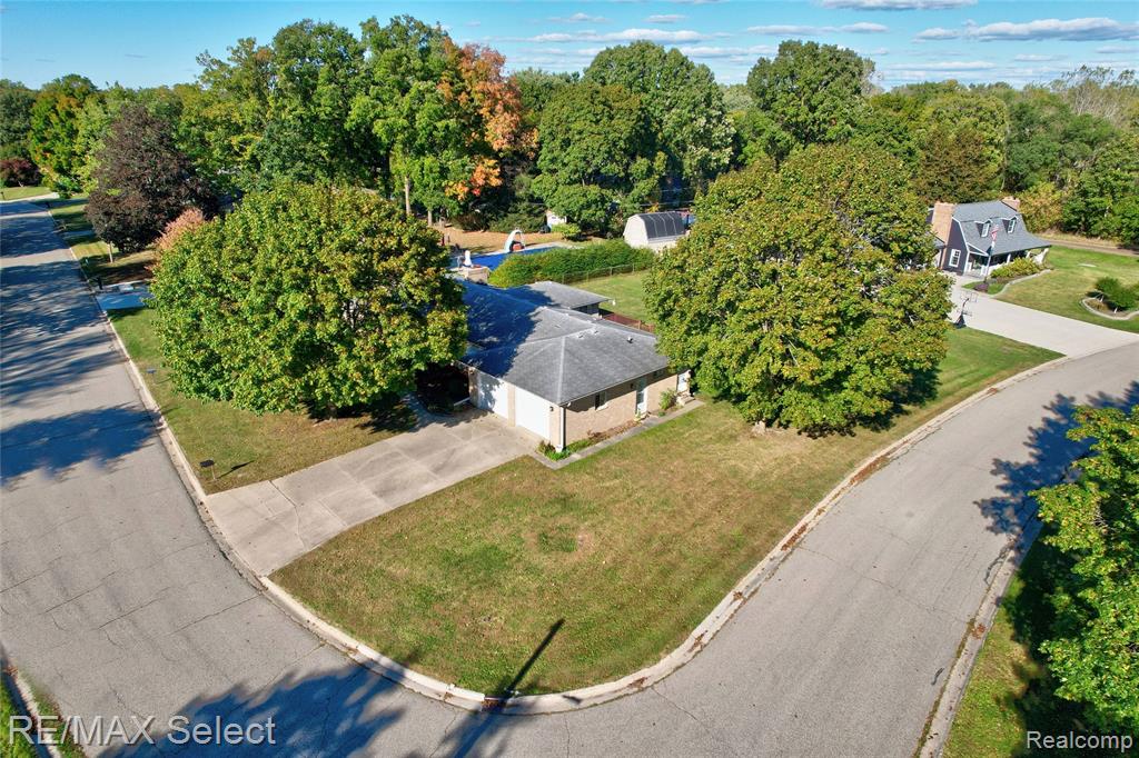 4290 Hedgethorn Circle, Burton, MI 48509 — Photo 51