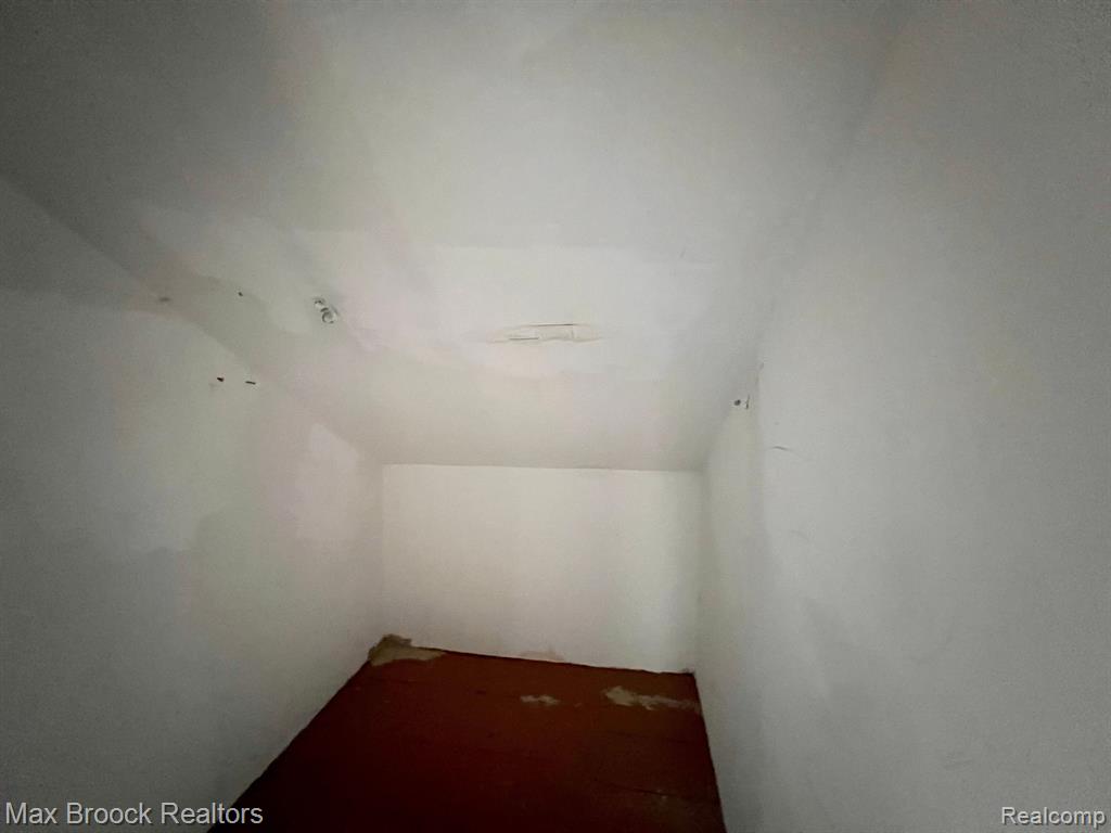 930 STATE Road, Fenton, MI 48430 — Photo 20