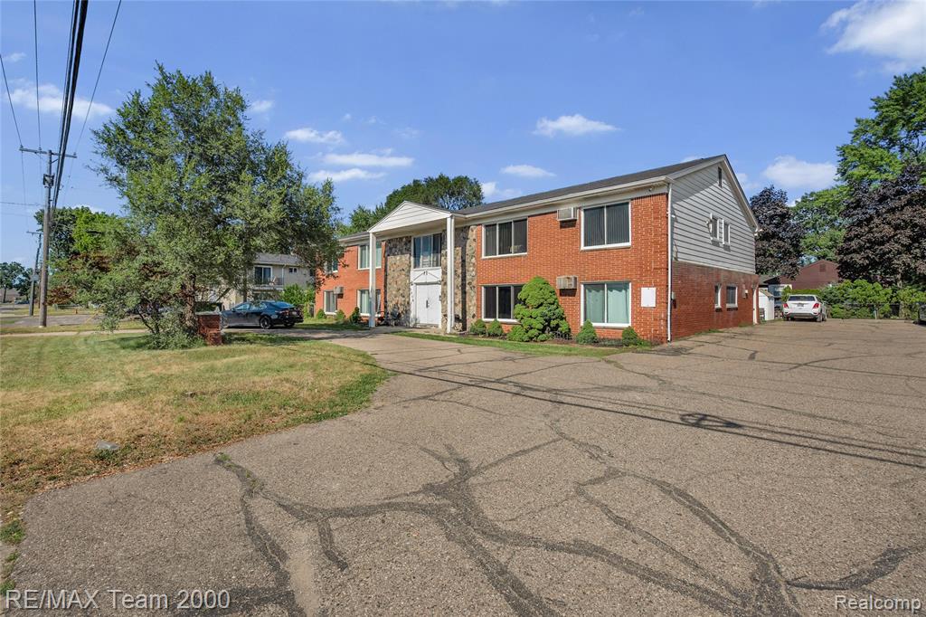 6930 YALE Apt. #5 Street, Westland, MI