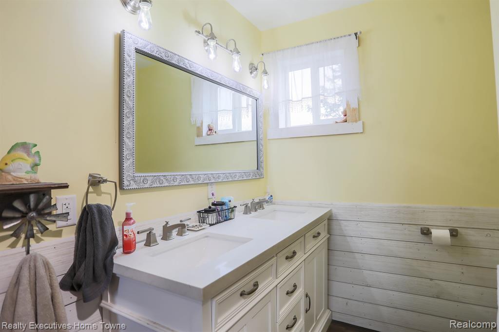 6123 FARGO Road, Greenwood, MI 48006 — Photo 36