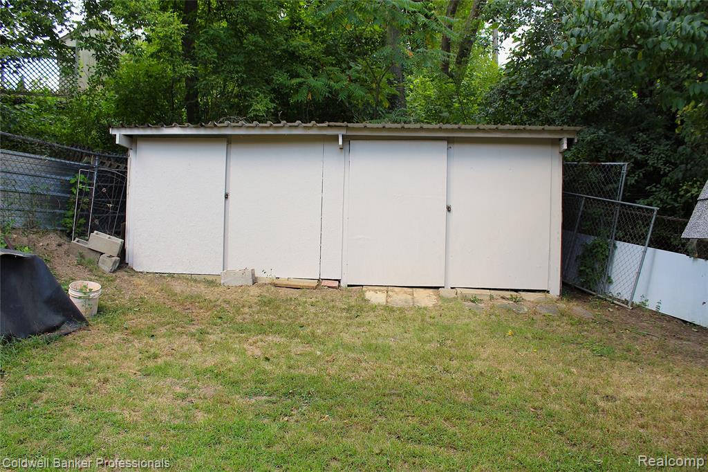 10593 9 Mile Road, Whitmore Lake, MI 48189 — Photo 20