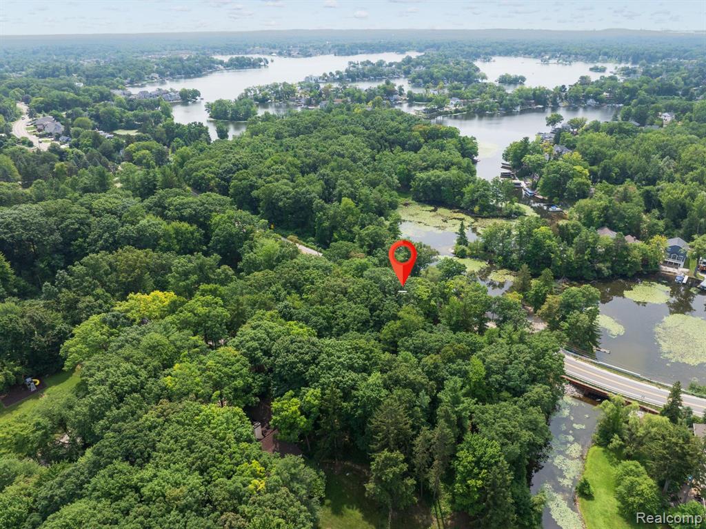 730 Indianwood Road, Lake Orion, MI 48362 — Photo 4