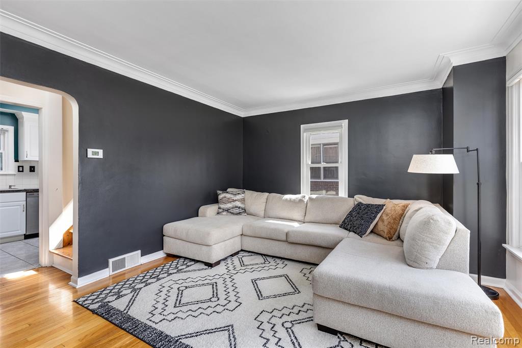 8123 McKinley, Center Line, MI 48015 — Photo 4