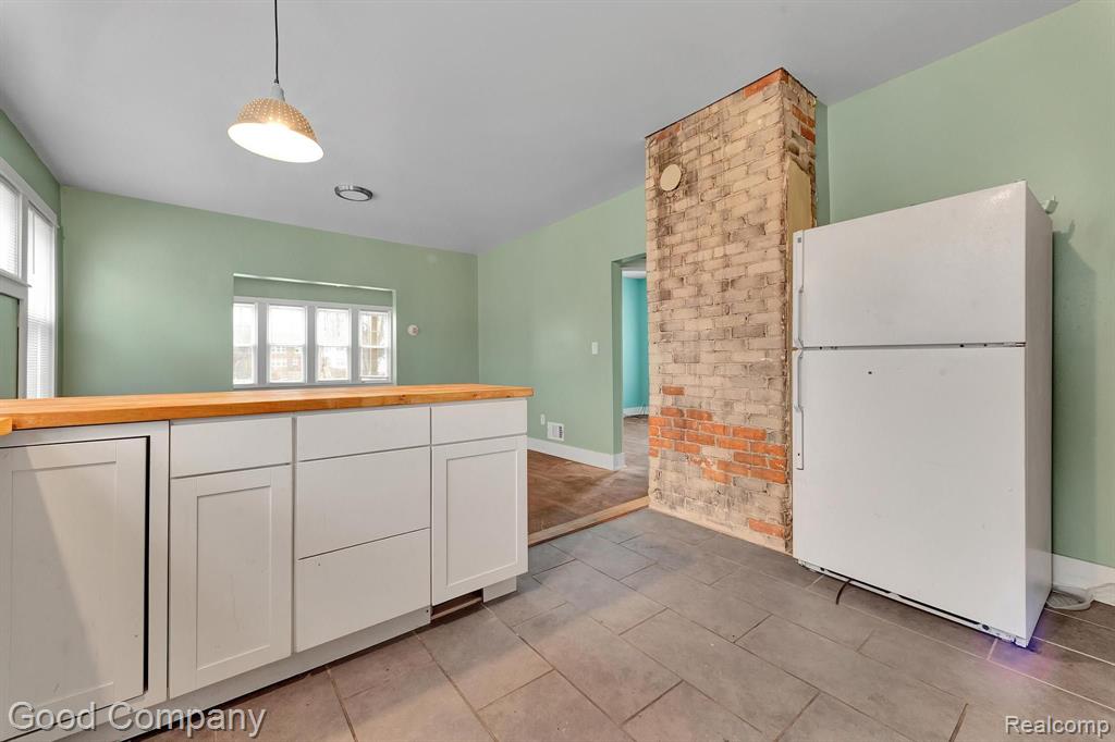 656 PHILIP Street, Detroit, MI 48215 — Photo 12