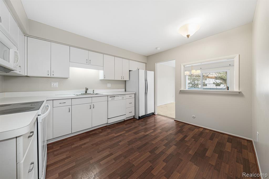 27654 E Echo, 132, Farmington Hills, MI 48334 — Photo 4