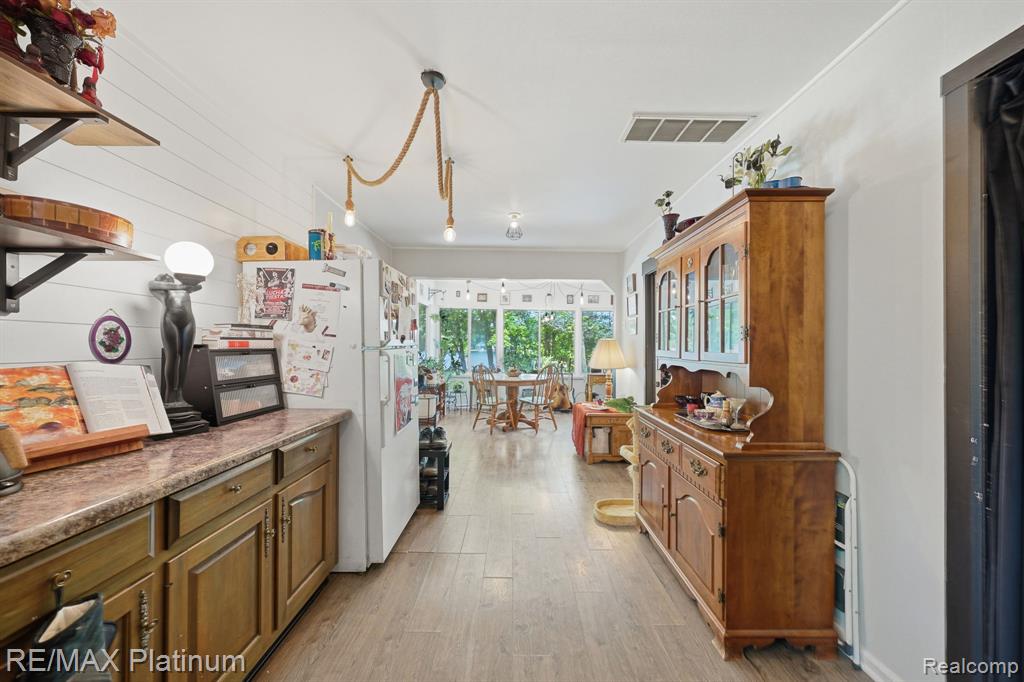 5630 Glen Echo Drive, Howell, MI 48843 — Photo 14