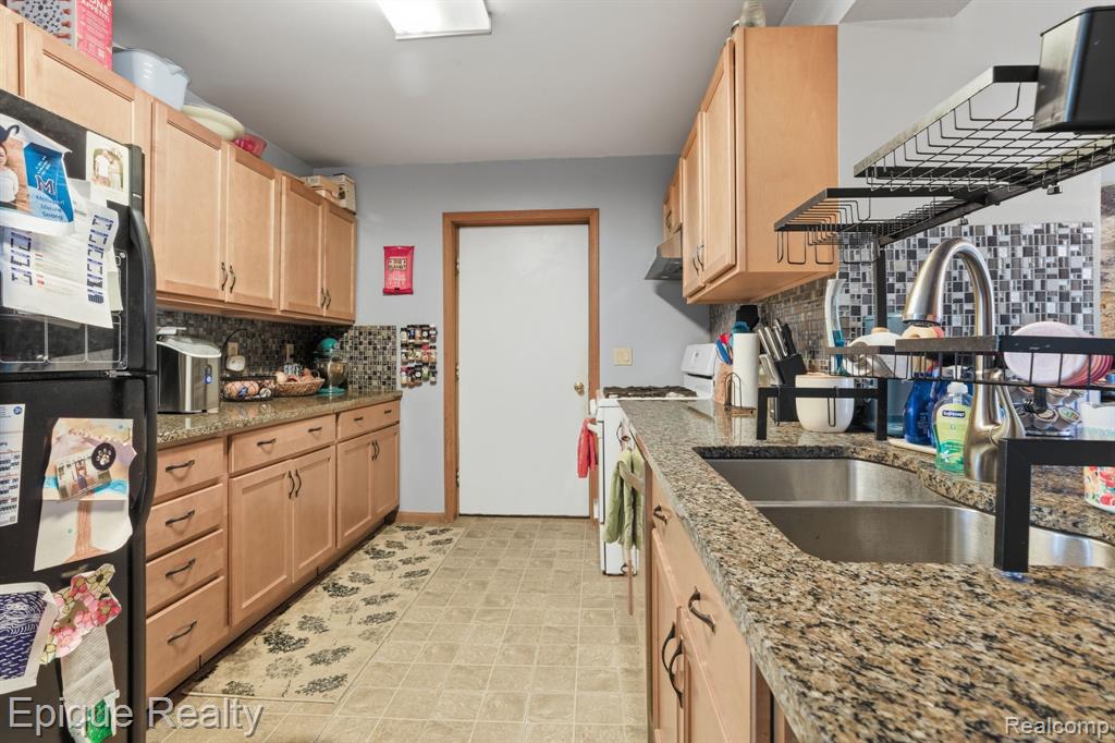 1609 New Jersey Avenue, Marysville, MI 48040 — Photo 4