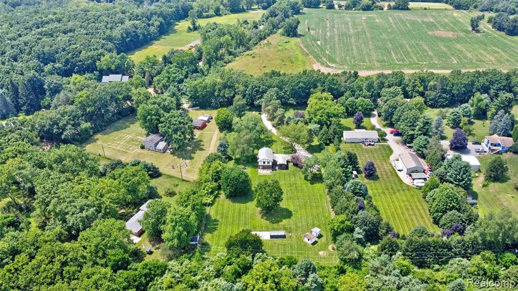 9580 Buckhorn Lake Road, Holly, MI 48442 — Photo 59