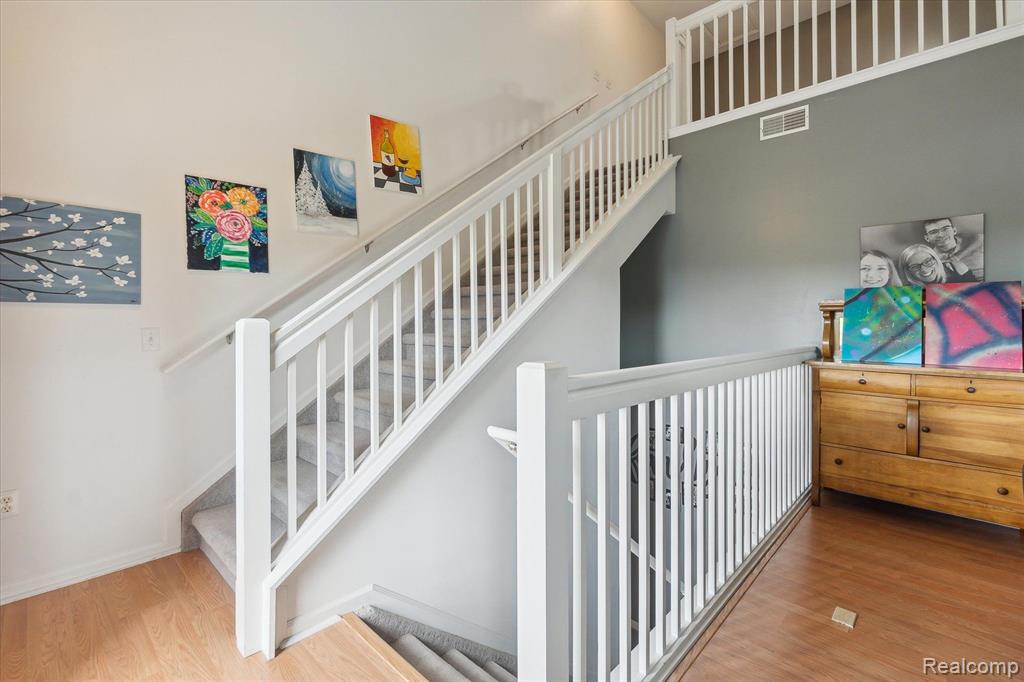 1012 SHIAWASSEE Circle, Howell, MI 48843 — Photo 16