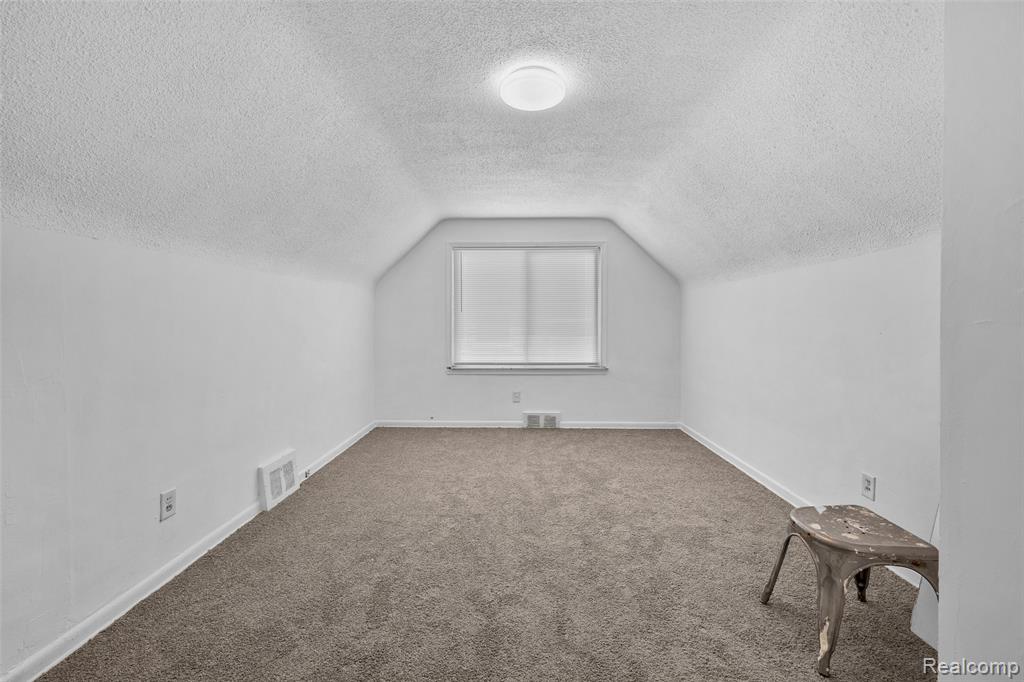 8600 Heyden Street, Detroit, MI 48228 — Photo 18
