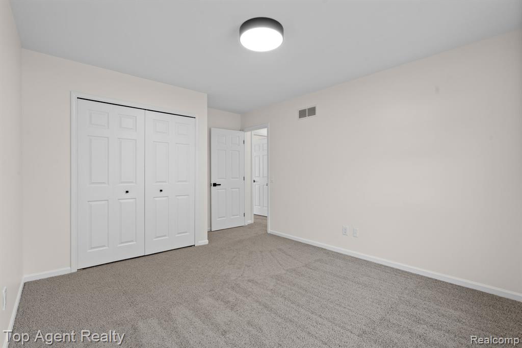 7012 Foxcreek Drive, Canton, MI 48187 — Photo 24